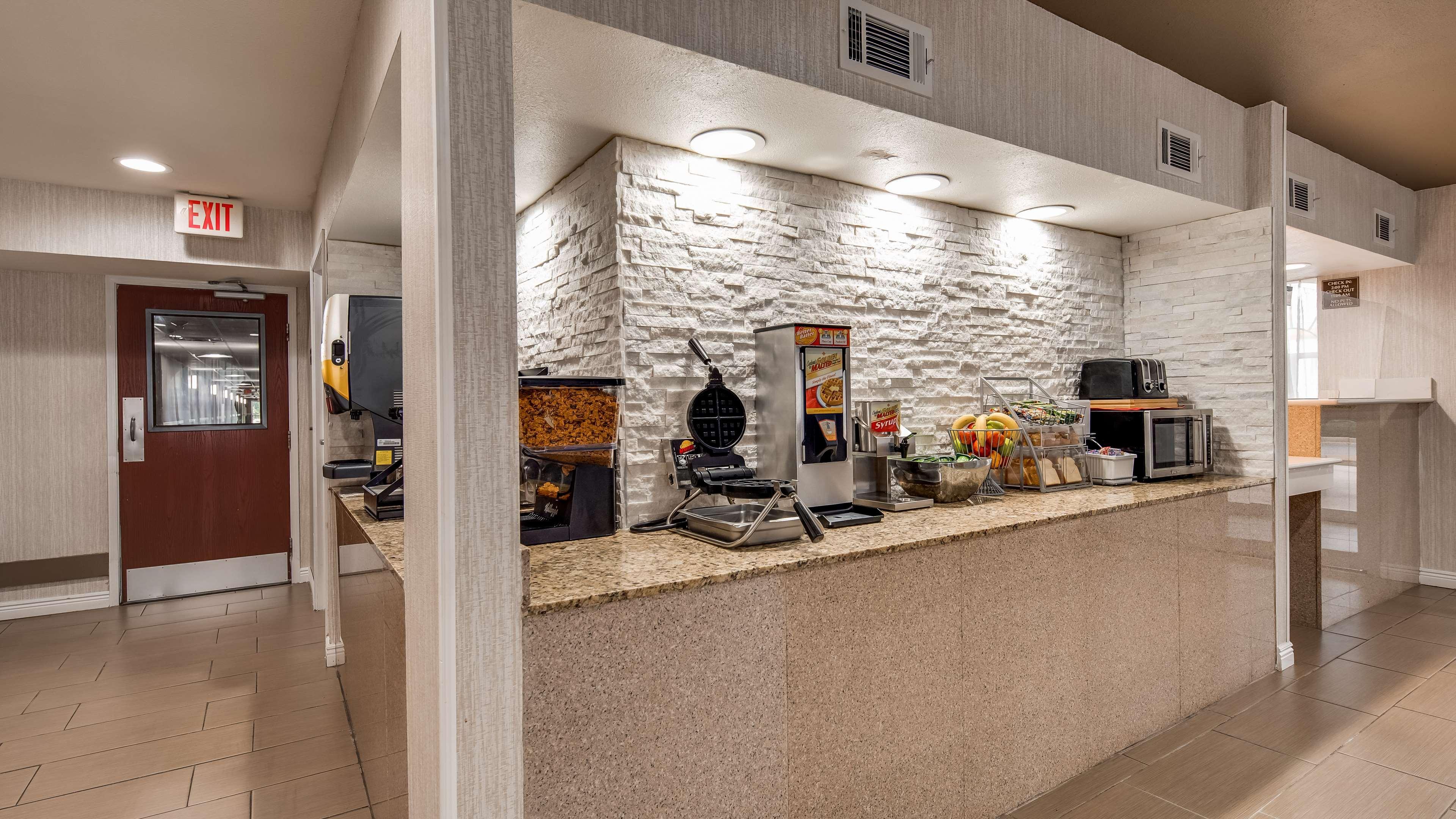 Surestay Hotel By Best Western Alexandria Airport Exterior foto